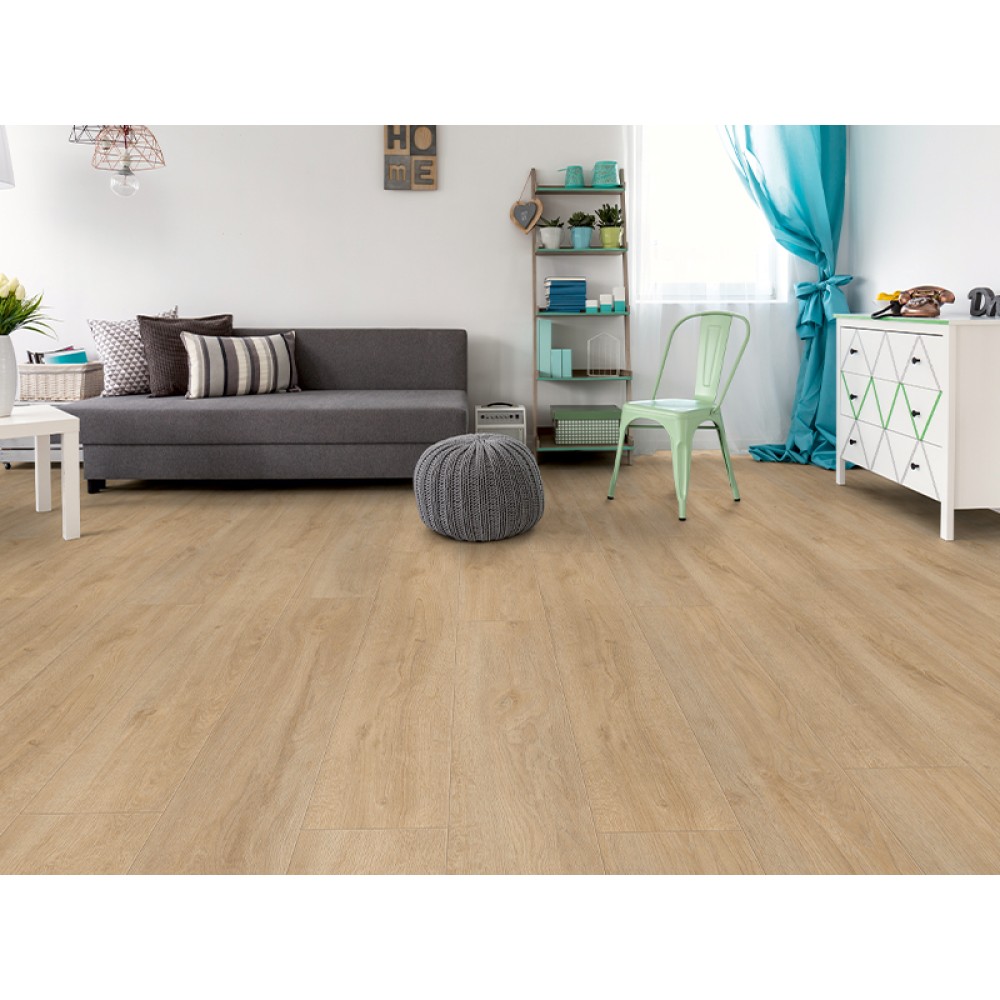 12mm Robusto 4V Premium Oak Light- 1.293M2 PK