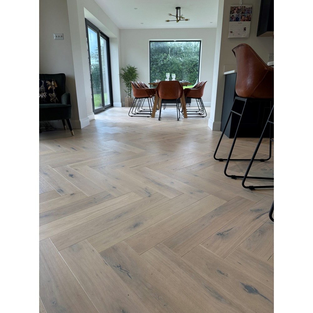 130 X 14 X 725mm Barista Herringbone Oak Mocha - 0.65M2 PK